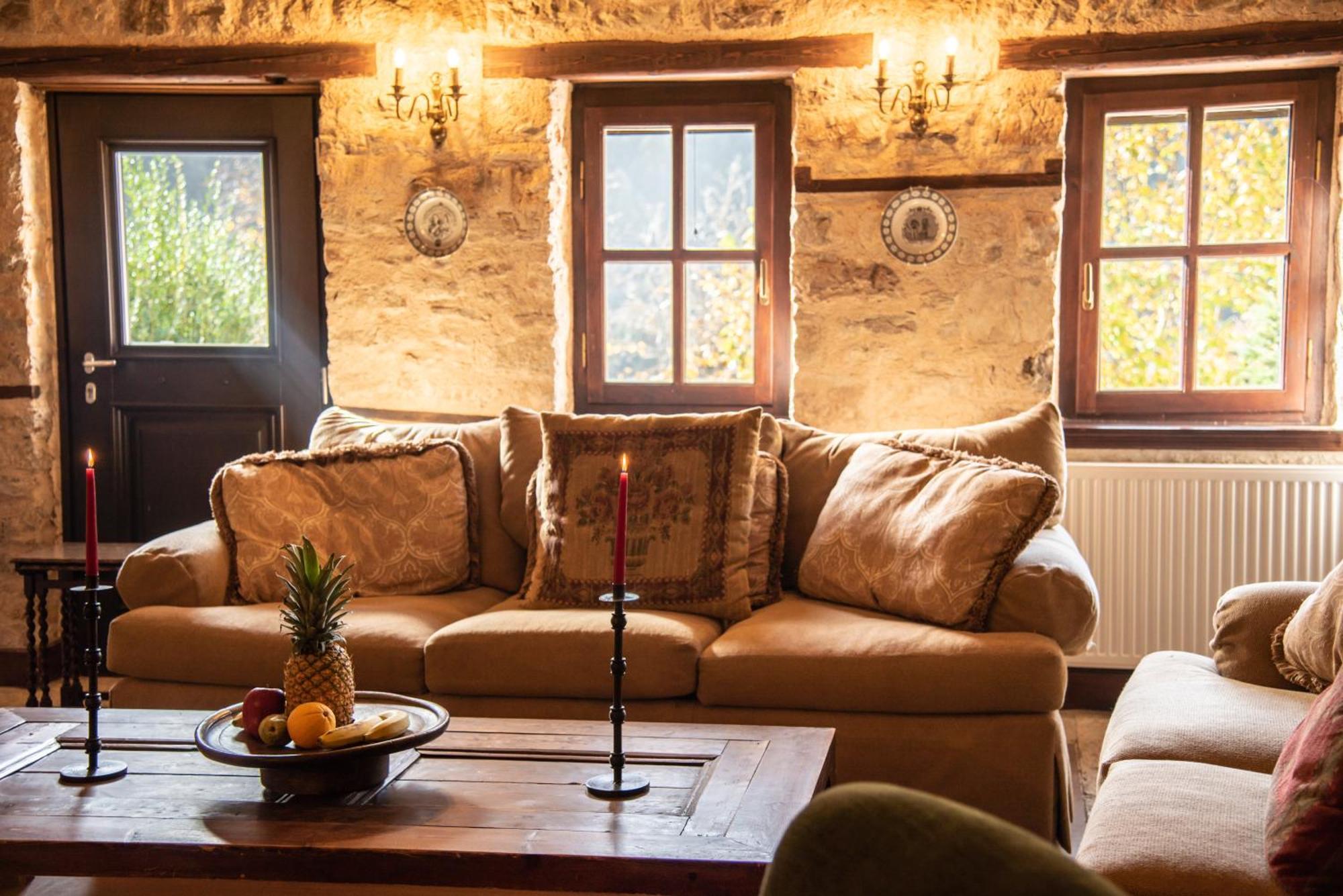 Epoches Luxury Suites Karpenísion Extérieur photo