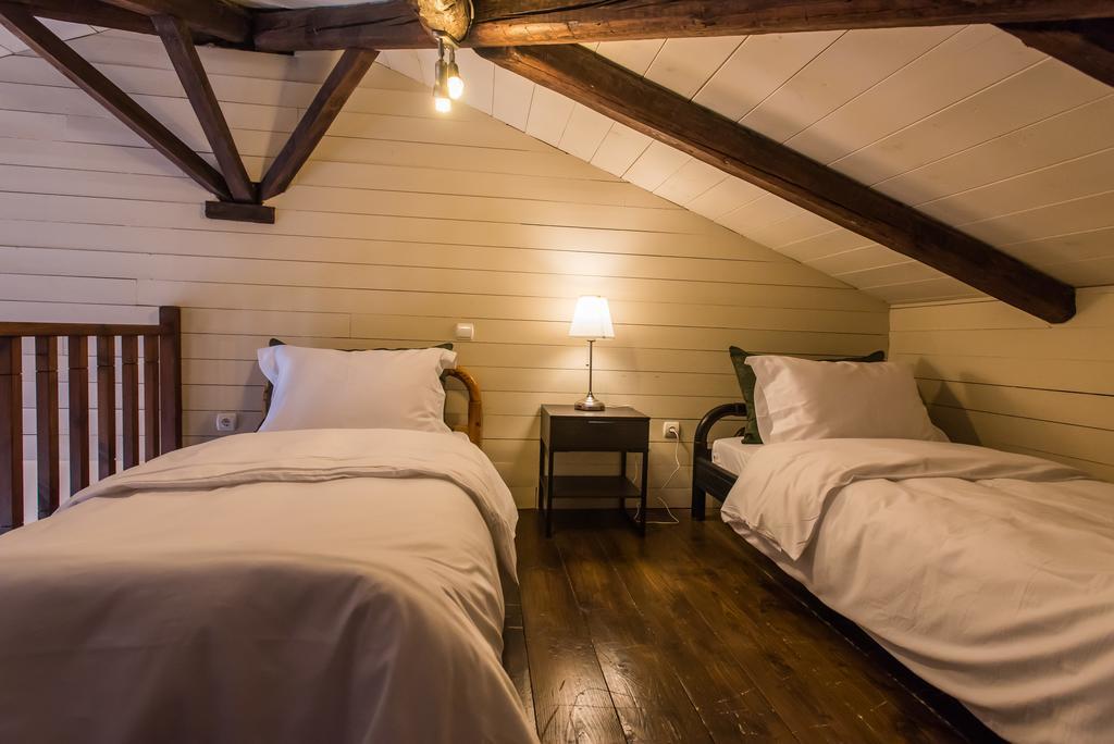 Epoches Luxury Suites Karpenísion Chambre photo