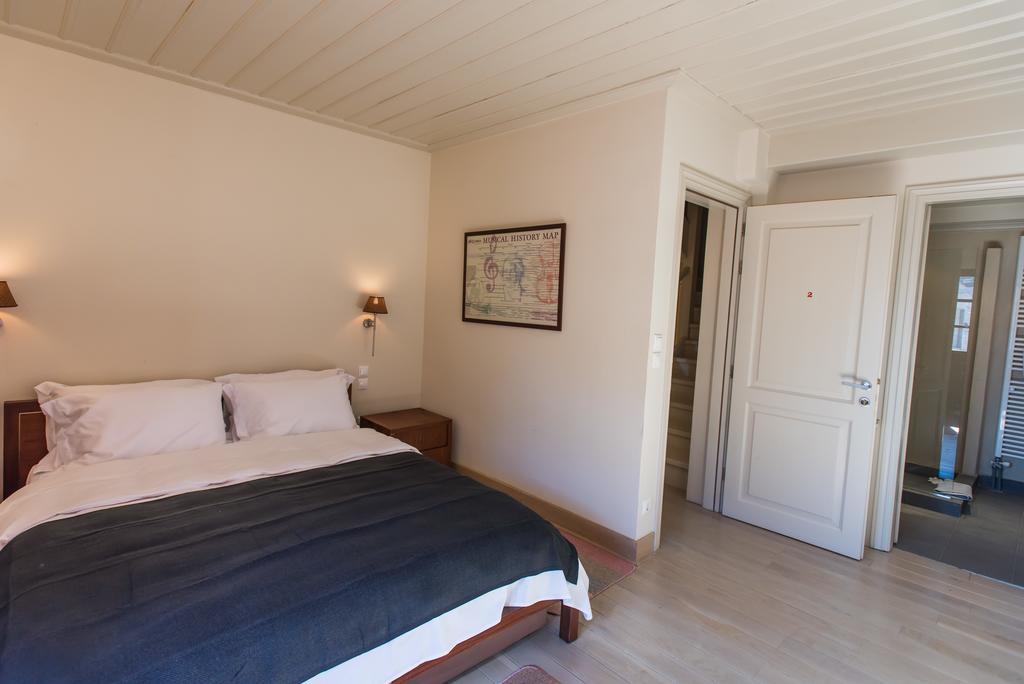 Epoches Luxury Suites Karpenísion Extérieur photo