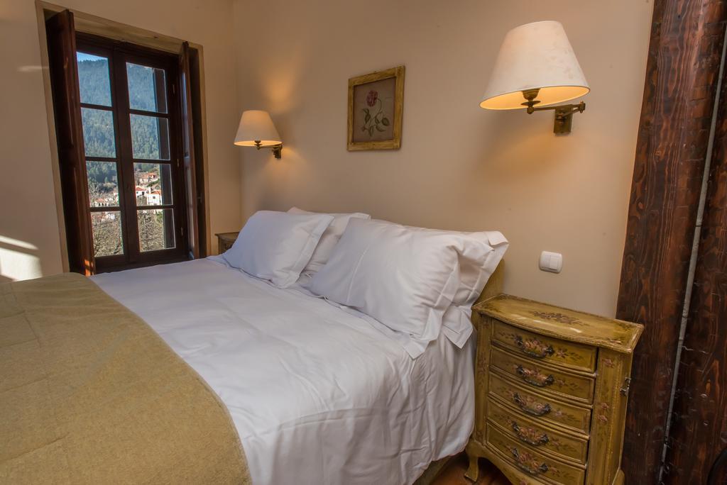 Epoches Luxury Suites Karpenísion Extérieur photo